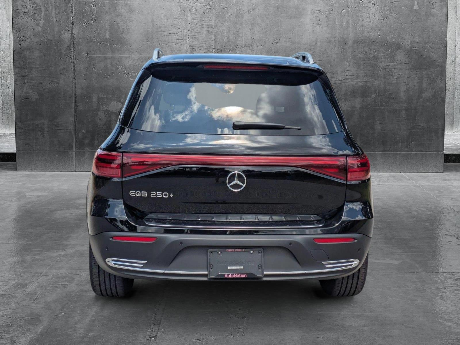 2024 Mercedes-Benz EQB Vehicle Photo in Sarasota, FL 34231