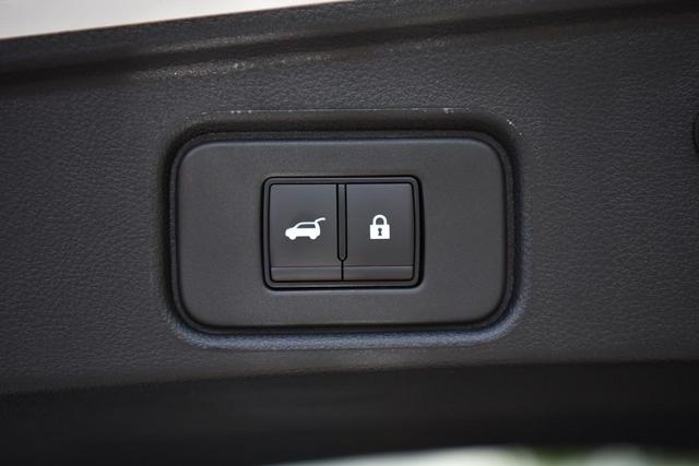 2025 Nissan Pathfinder Vehicle Photo in Ballwin, MO 63011