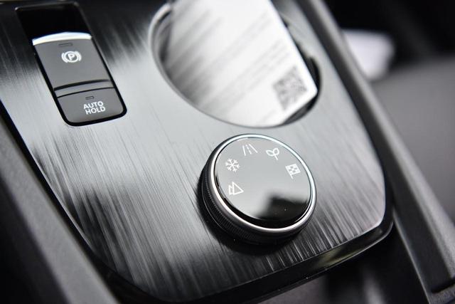 2025 Nissan Rogue Vehicle Photo in Ballwin, MO 63011