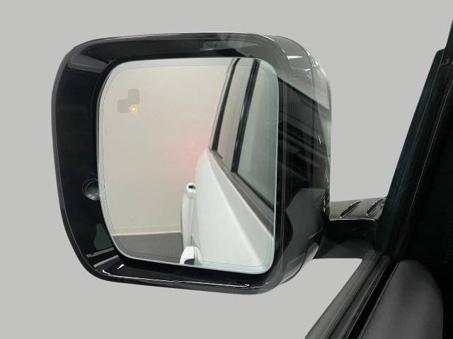 2025 Defender Vehicle Photo in Appleton, WI 54913