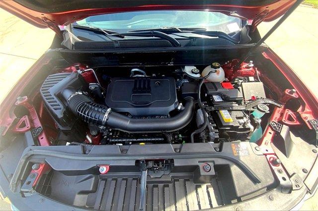 2023 GMC Acadia Vehicle Photo in TOPEKA, KS 66609-0000