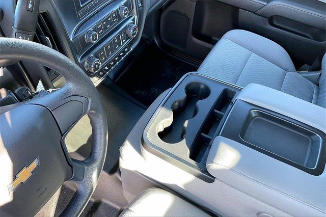 2024 Chevrolet Silverado Chassis Cab Vehicle Photo in INDEPENDENCE, MO 64055-1314