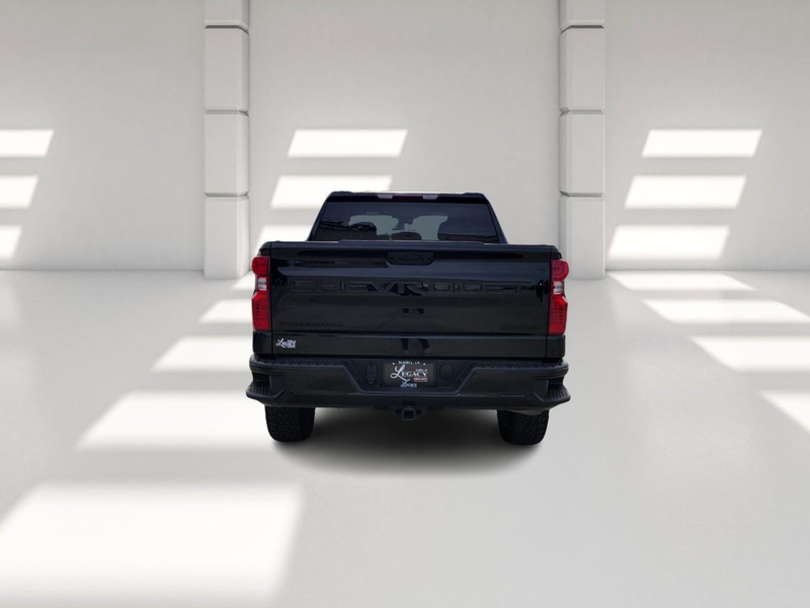 View vehicle photo 6