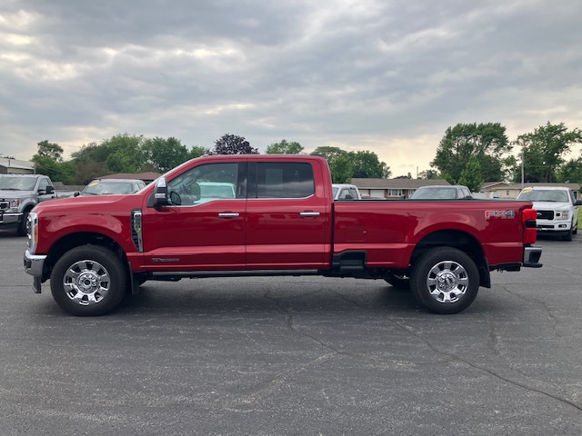 Used 2023 Ford F-250 Super Duty Lariat with VIN 1FT7W2BT7PEC82795 for sale in Pontiac, IL