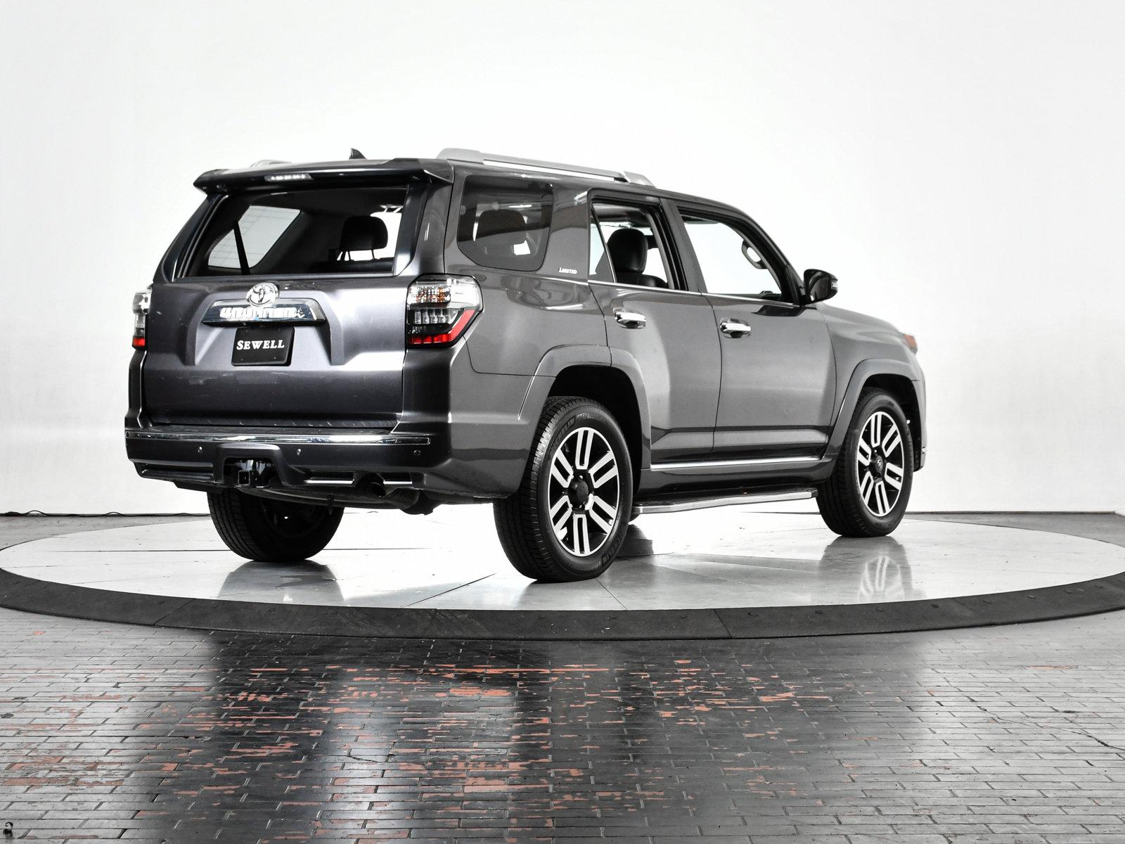 2017 Toyota 4Runner Vehicle Photo in DALLAS, TX 75235