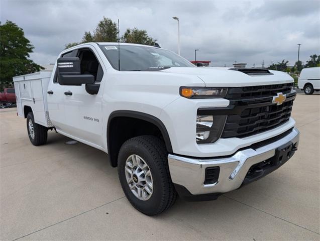 2024 Chevrolet Silverado 2500 HD Vehicle Photo in ENGLEWOOD, CO 80113-6708