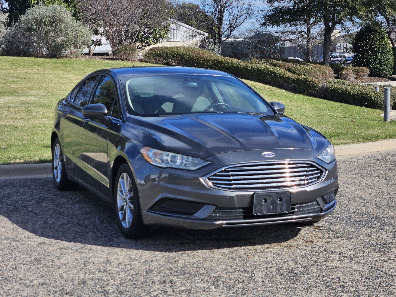 2017 Ford Fusion Vehicle Photo in FORT WORTH, TX 76132