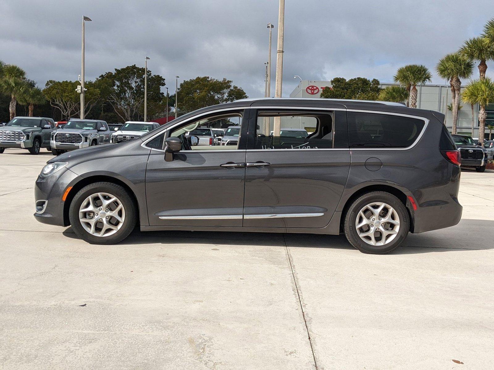 2019 Chrysler Pacifica Vehicle Photo in Davie, FL 33331