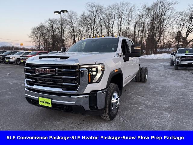 2025 GMC Sierra 3500 HD CC Vehicle Photo in CHICOPEE, MA 01020-5001