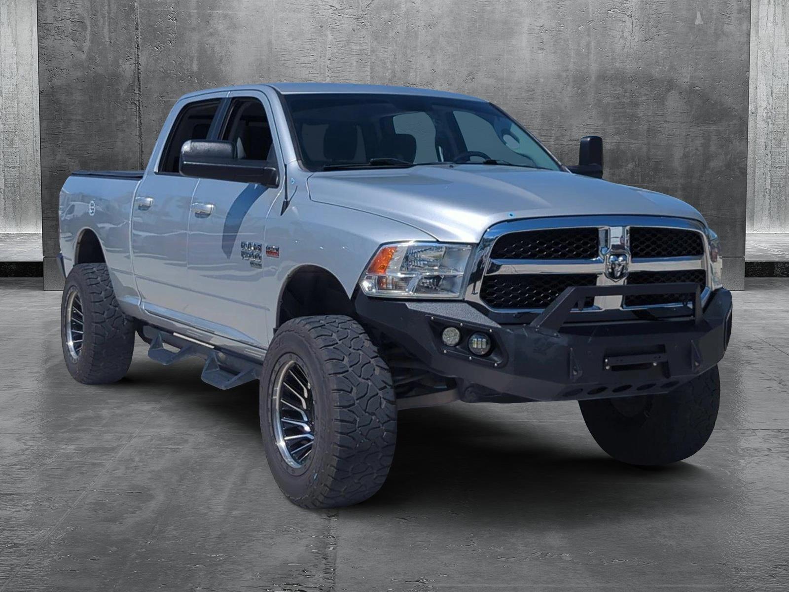 2019 Ram 1500 Classic Vehicle Photo in Pembroke Pines, FL 33027