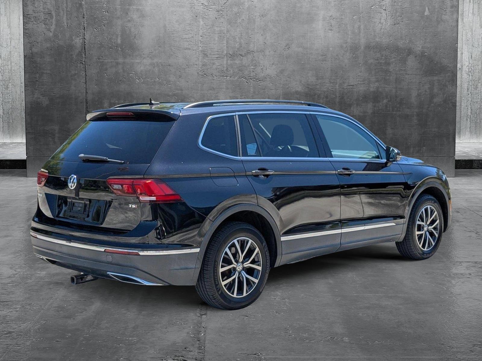 2018 Volkswagen Tiguan Vehicle Photo in PEMBROKE PINES, FL 33024-6534