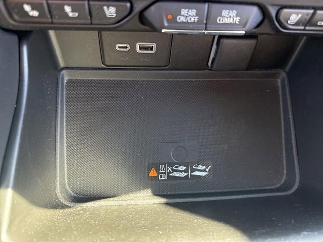 2023 Chevrolet Suburban Vehicle Photo in MANHATTAN, KS 66502-5036