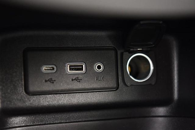 2020 Chevrolet Equinox Vehicle Photo in Ballwin, MO 63011