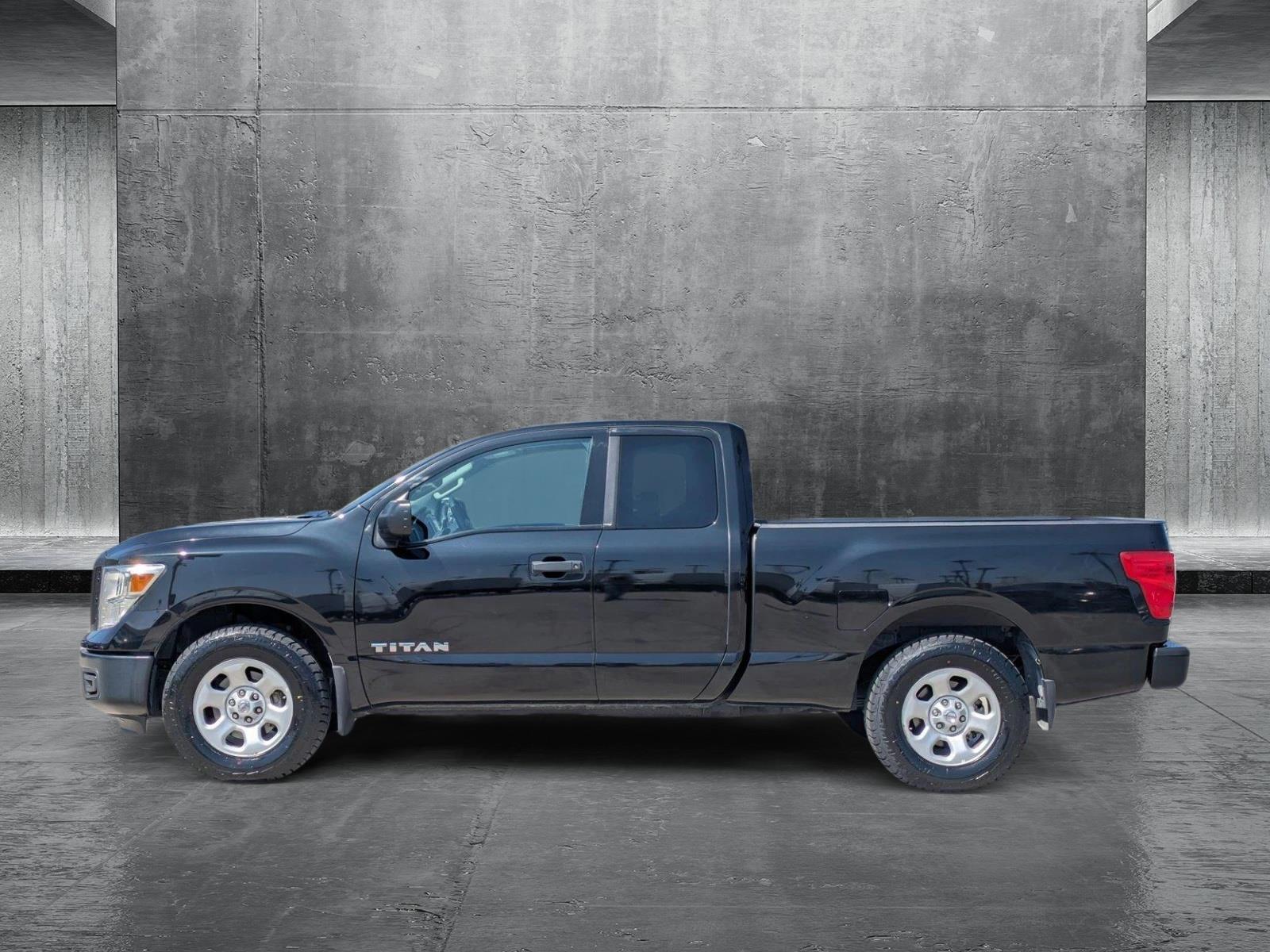2017 Nissan Titan Vehicle Photo in Tustin, CA 92782