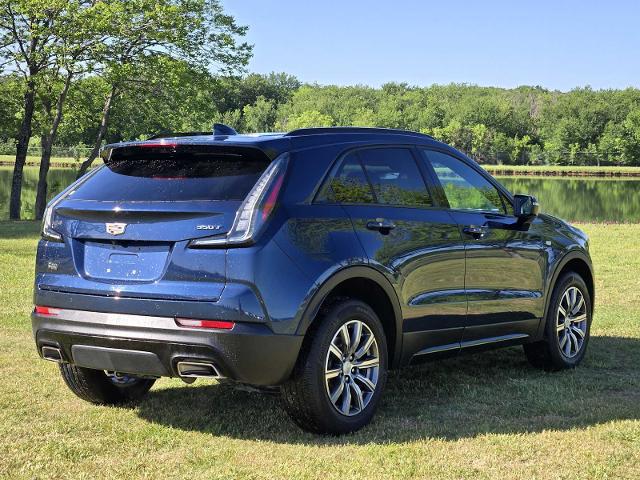 2022 Cadillac XT4 Vehicle Photo in DENTON, TX 76210-9321