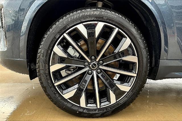 2025 Volvo XC90 Plug-In Hybrid Vehicle Photo in Grapevine, TX 76051