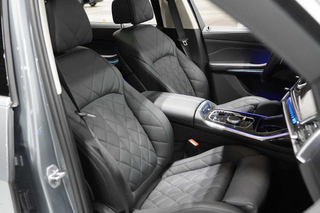 2025 BMW X7 xDrive40i Vehicle Photo in GRAPEVINE, TX 76051