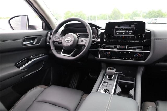 2025 Nissan Pathfinder Vehicle Photo in Hazelwood, MO 63042