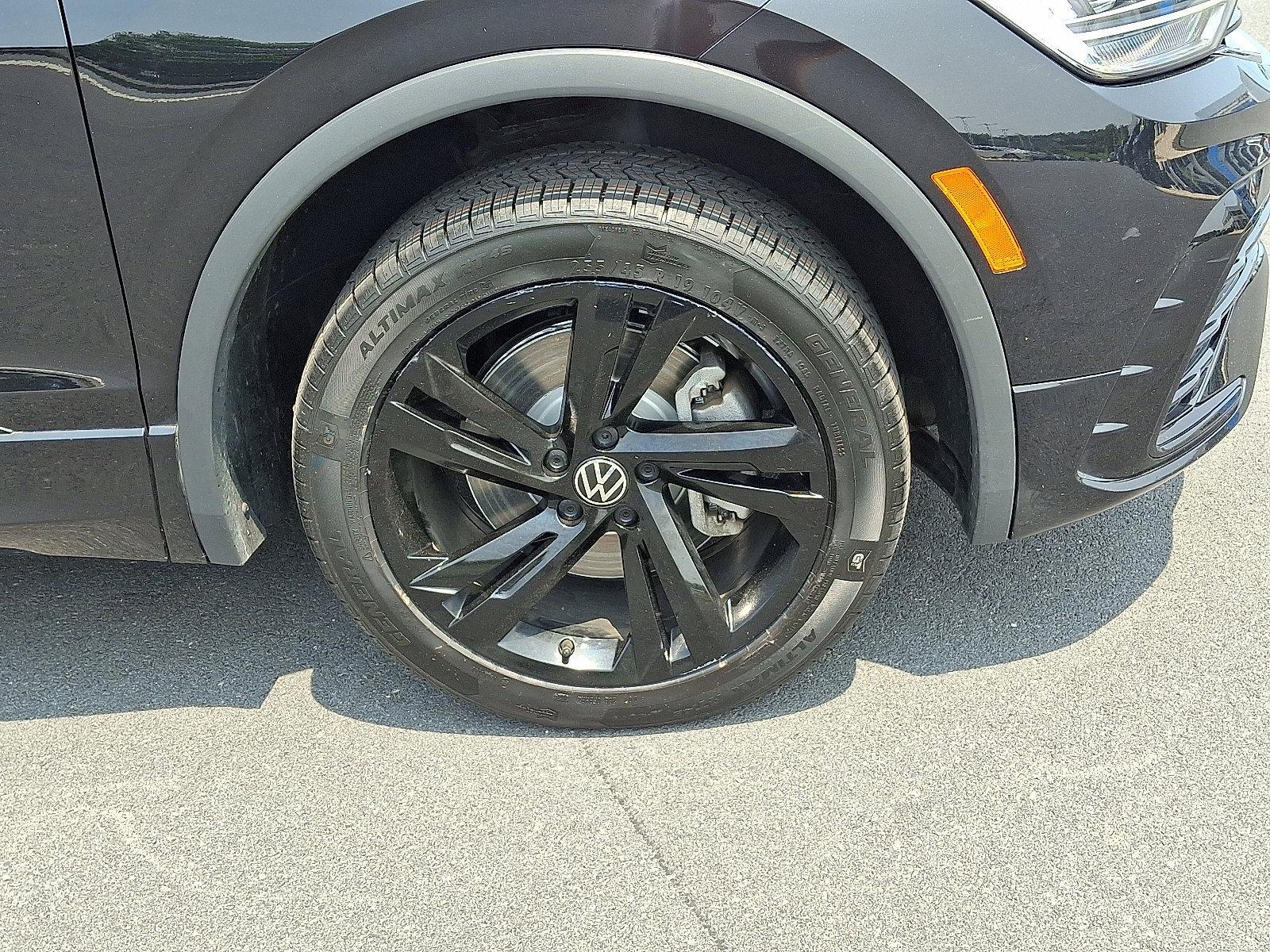 2024 Volkswagen Tiguan Vehicle Photo in Harrisburg, PA 17111