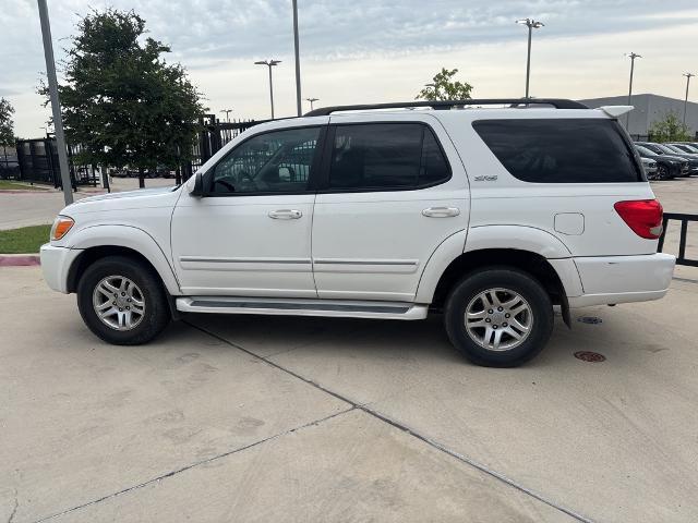 2006 Toyota Sequoia Vehicle Photo in Grapevine, TX 76051