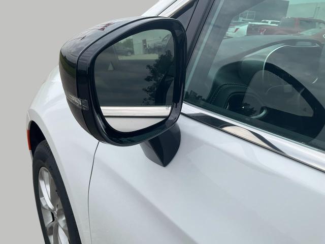 2025 Chrysler Pacifica Vehicle Photo in Kaukauna, WI 54130