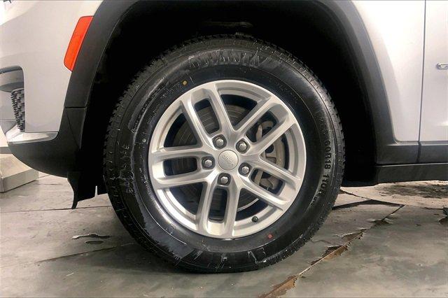 2023 Jeep Grand Cherokee L Vehicle Photo in KANSAS CITY, MO 64114-4502