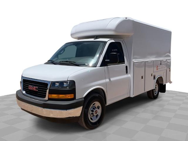 2025 GMC Savana Cutaway 3500 Vehicle Photo in GILBERT, AZ 85297-0402