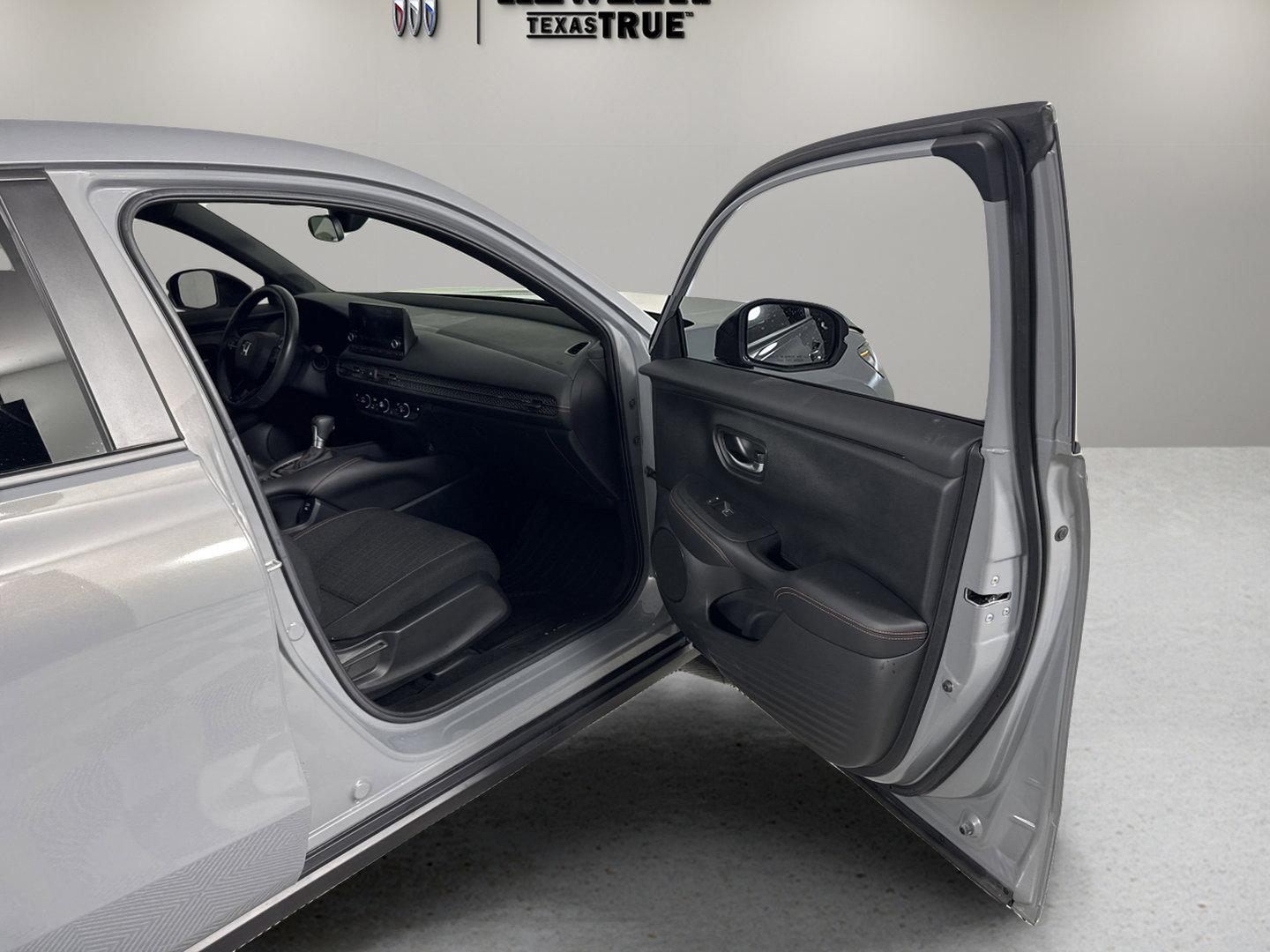 2024 Honda HR-V Vehicle Photo in GEORGETOWN, TX 78626-7508