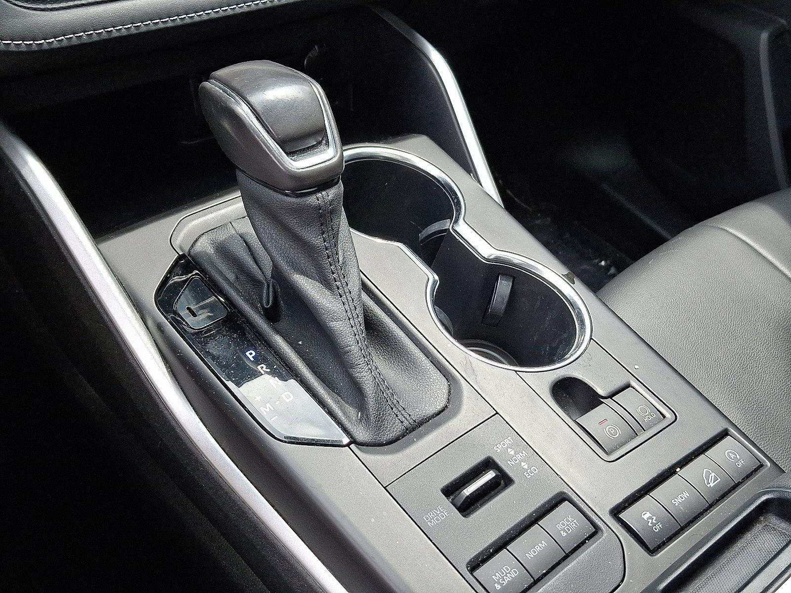 2021 Toyota Highlander Vehicle Photo in Trevose, PA 19053
