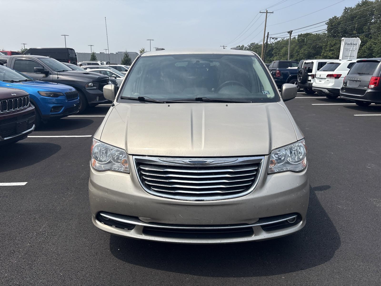 2014 Chrysler Town & Country Vehicle Photo in Mechanicsburg, PA 17050-1707