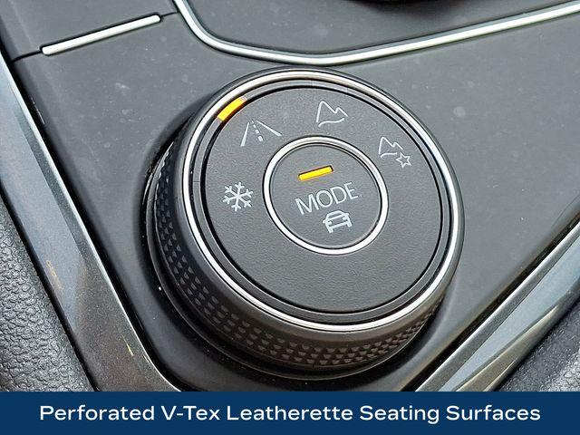 2020 Volkswagen Tiguan Vehicle Photo in PAWLING, NY 12564-3219
