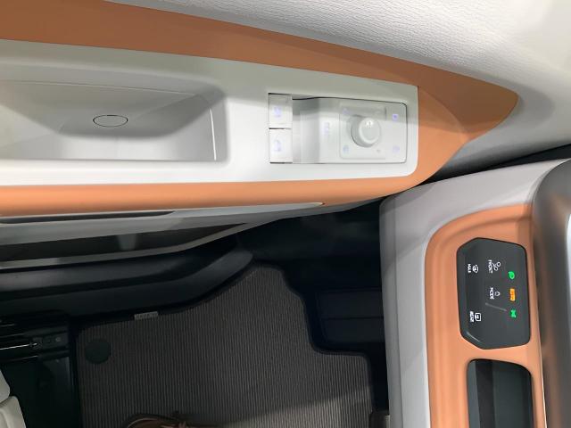 2025 Volkswagen ID. Buzz Vehicle Photo in Oshkosh, WI 54904