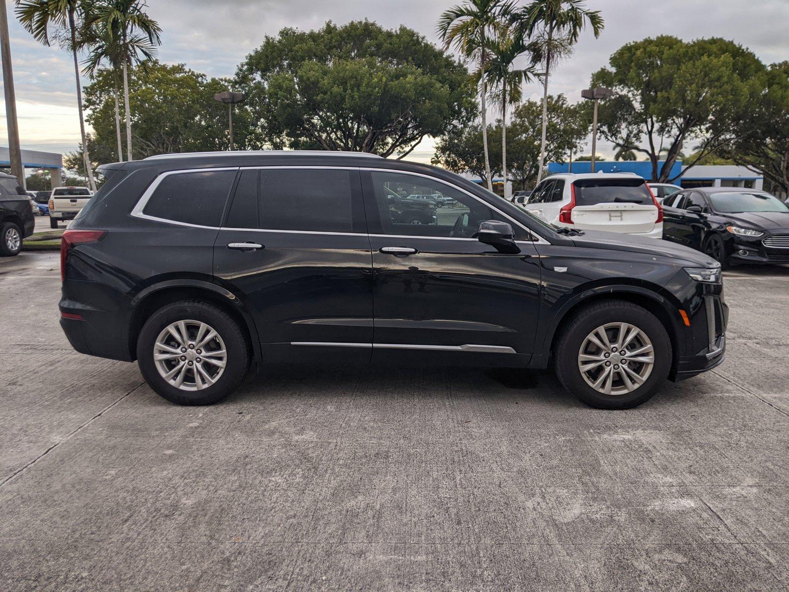 2024 Cadillac XT6 Vehicle Photo in PEMBROKE PINES, FL 33024-6534