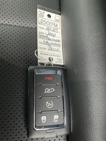2025 Jeep Grand Cherokee L Vehicle Photo in Oshkosh, WI 54901