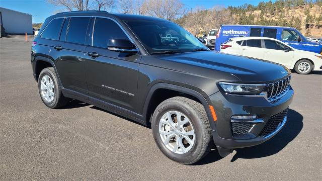 2024 Jeep Grand Cherokee Vehicle Photo in FLAGSTAFF, AZ 86001-6214