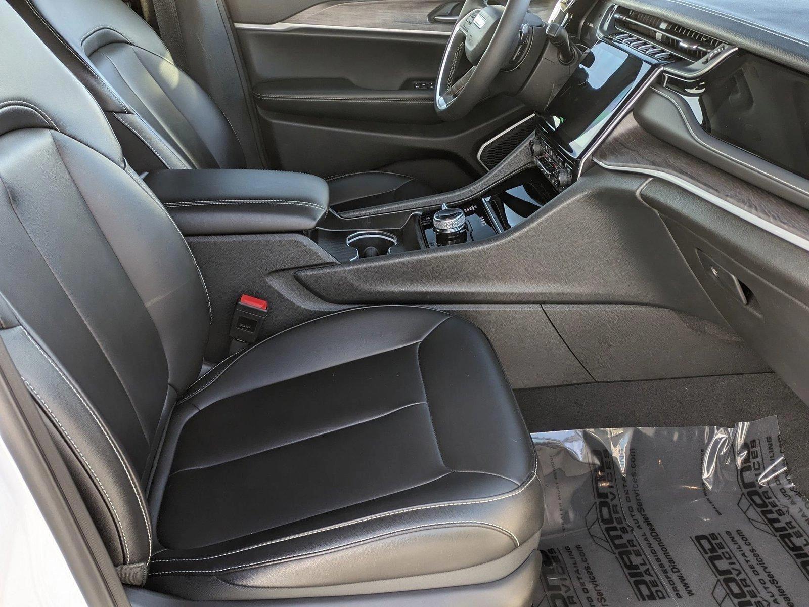 2024 Jeep Grand Cherokee 4xe Vehicle Photo in Rockville, MD 20852