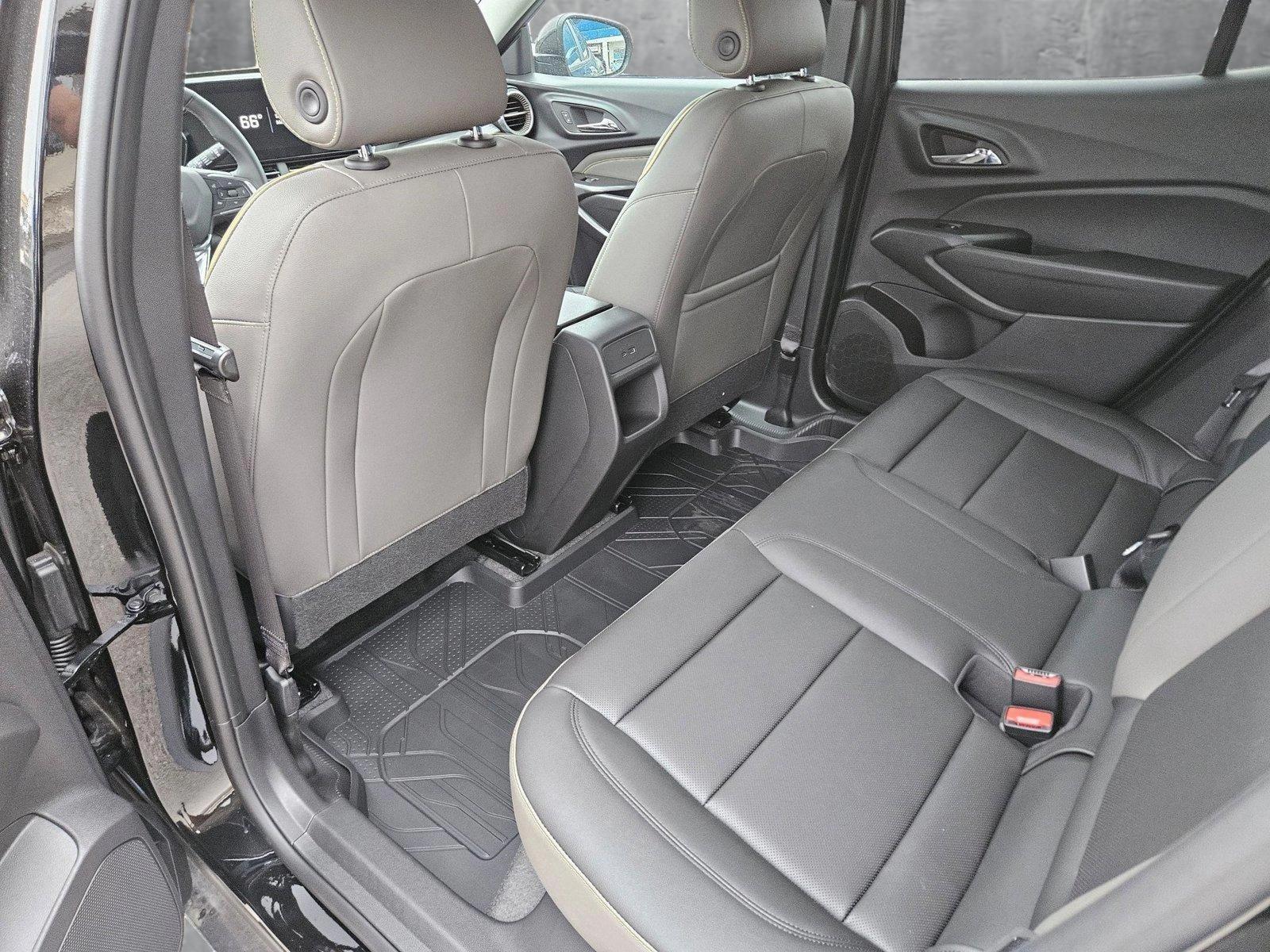 2025 Chevrolet Trax Vehicle Photo in NORTH RICHLAND HILLS, TX 76180-7199