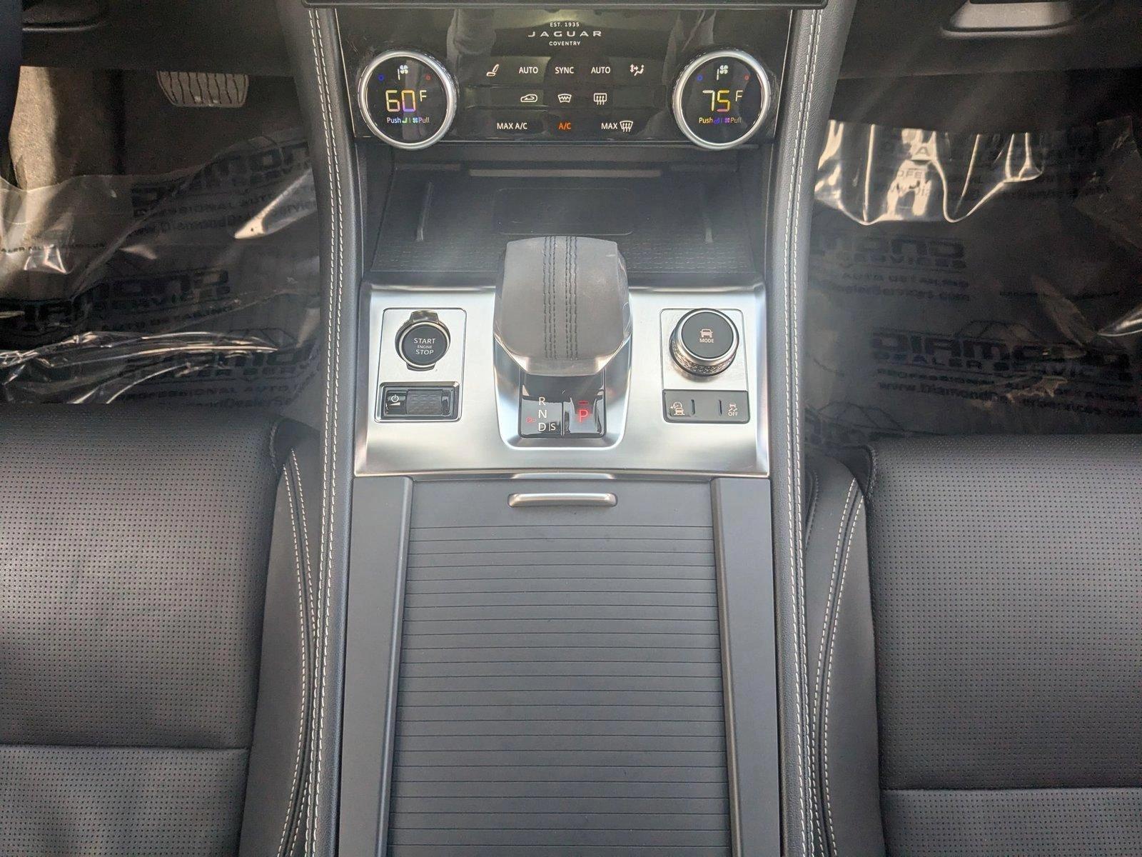 2024 Jaguar F-PACE Vehicle Photo in Cockeysville, MD 21030