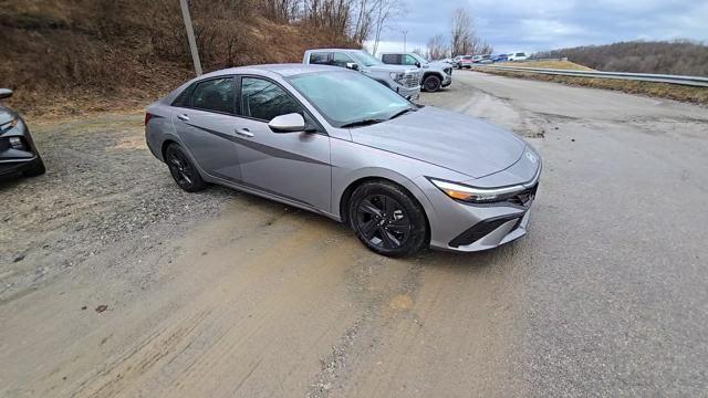 2024 Hyundai ELANTRA Vehicle Photo in Pleasant Hills, PA 15236