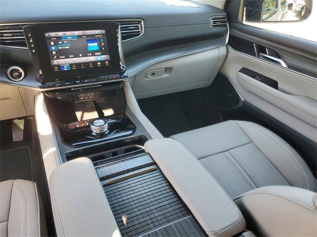 2024 Jeep Wagoneer Vehicle Photo in SUNRISE, FL 33323-3202