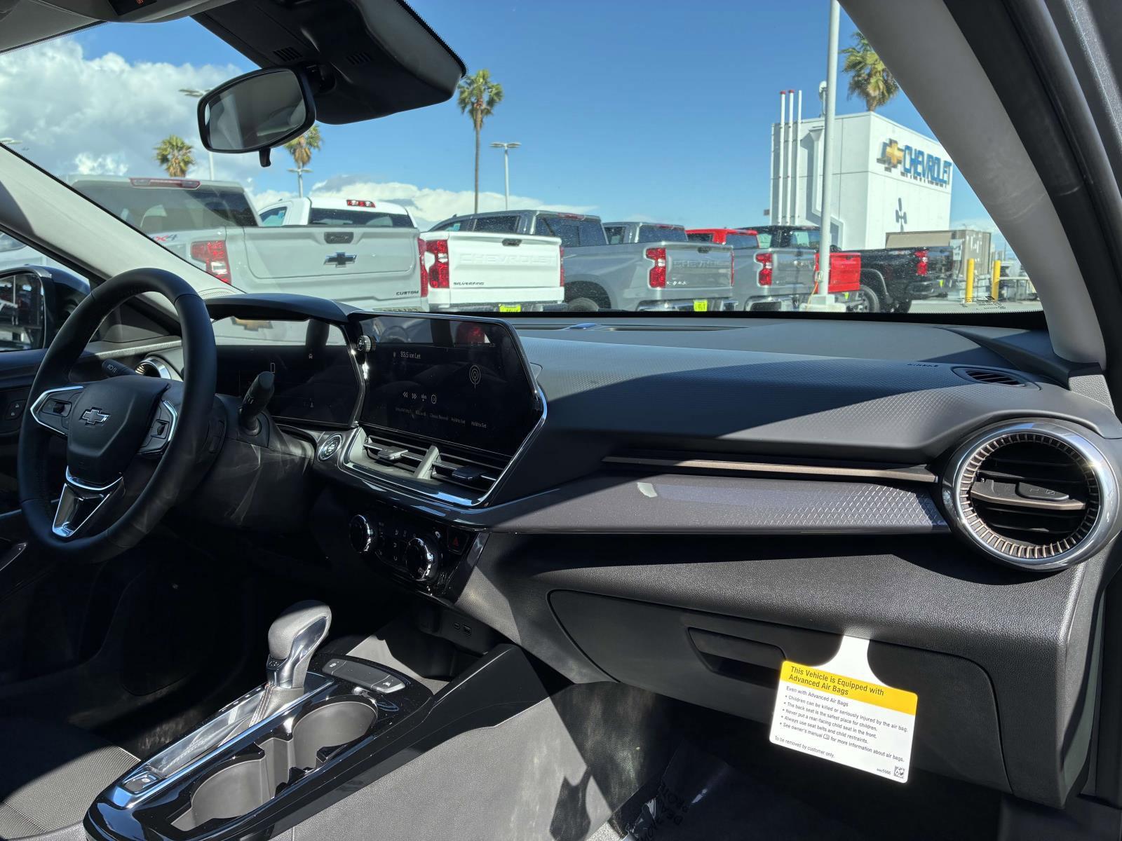 2025 Chevrolet Trax Vehicle Photo in LOS ANGELES, CA 90007-3794