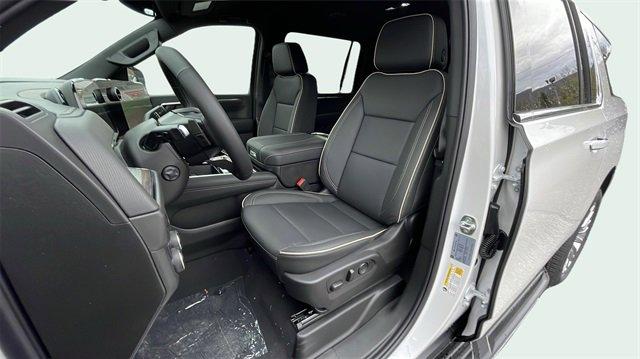 2025 Chevrolet Suburban Vehicle Photo in THOMPSONTOWN, PA 17094-9014