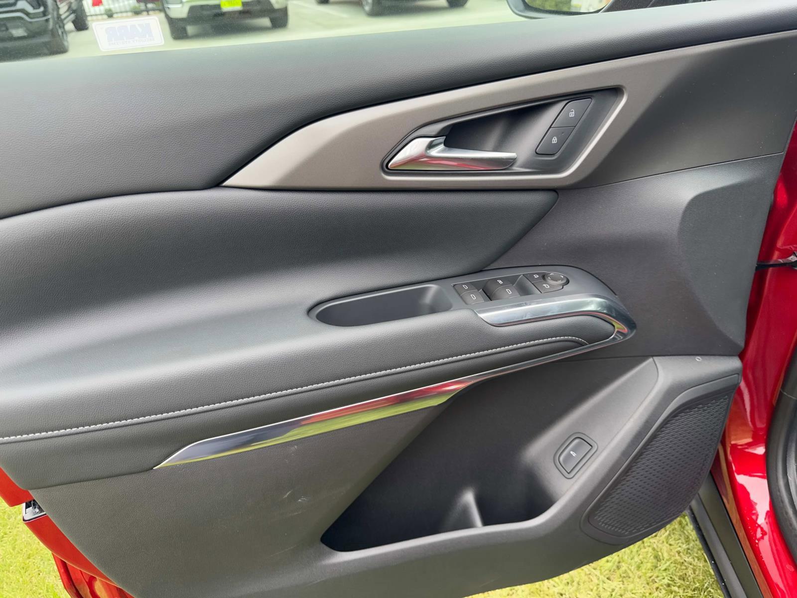 2025 Chevrolet Traverse Vehicle Photo in LOS ANGELES, CA 90007-3794