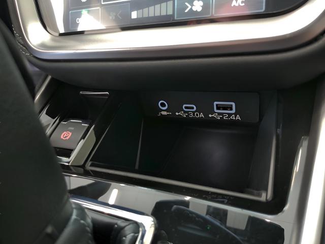 2025 Subaru Outback Vehicle Photo in Green Bay, WI 54304