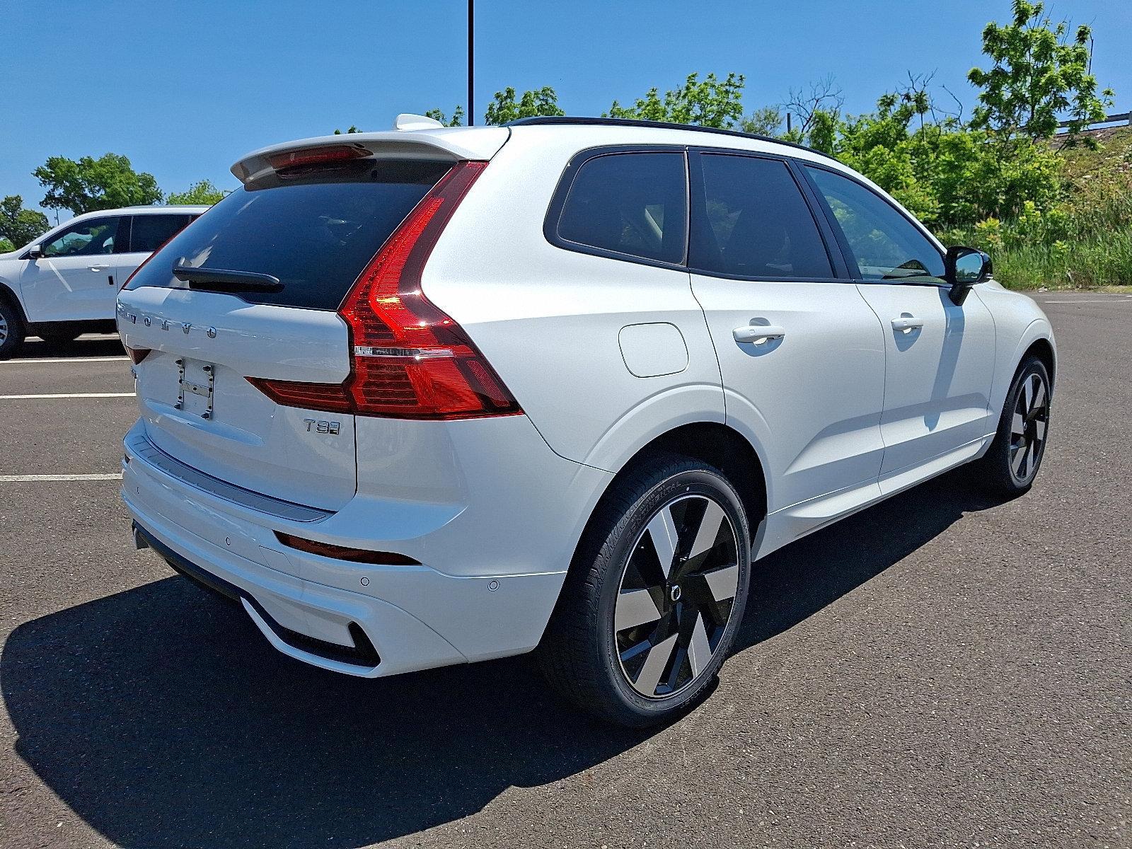 2025 Volvo XC60 Plug-In Hybrid Vehicle Photo in Trevose, PA 19053