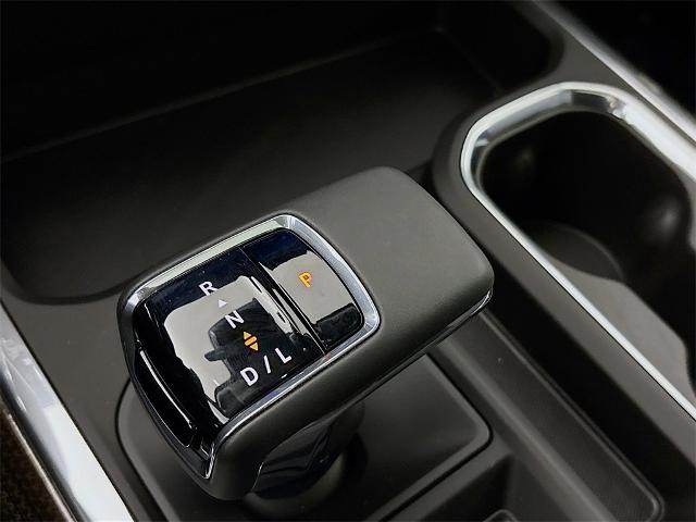 2025 Chevrolet Silverado 1500 Vehicle Photo in PUYALLUP, WA 98371-4149