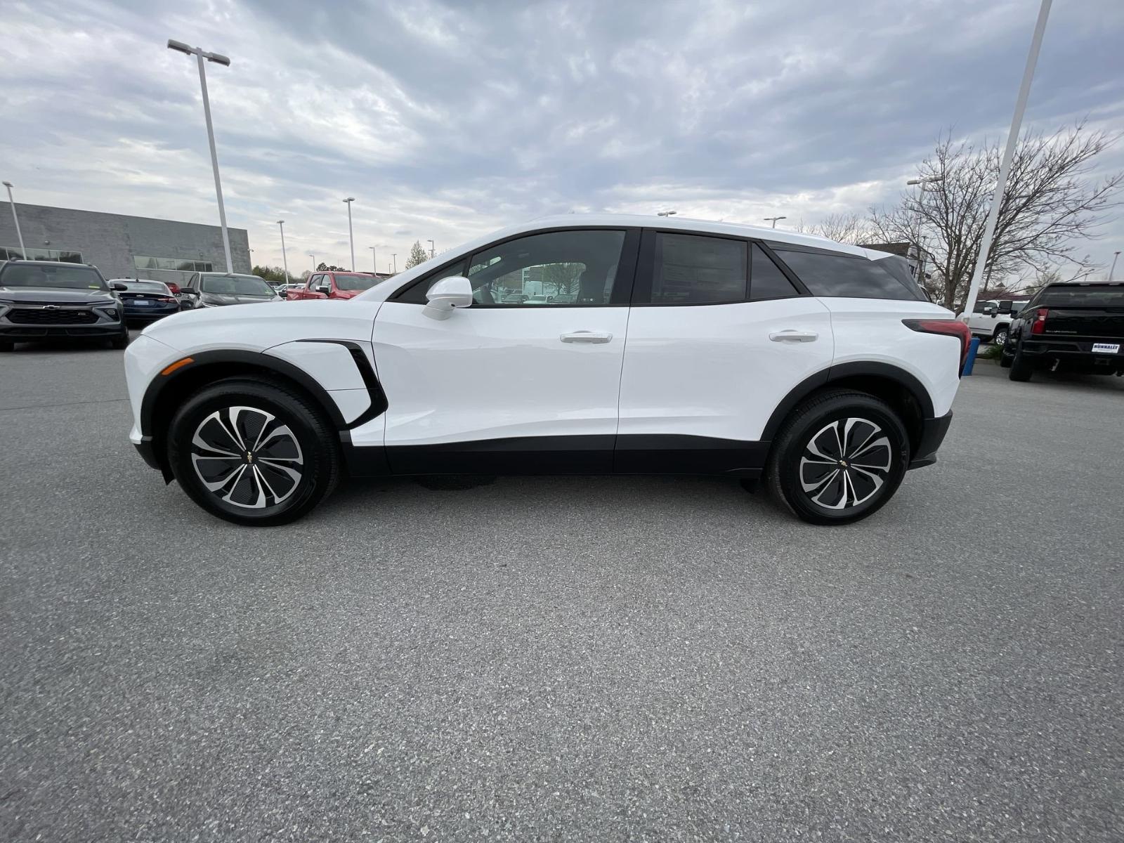 2024 Chevrolet Blazer EV Vehicle Photo in BENTONVILLE, AR 72712-4322