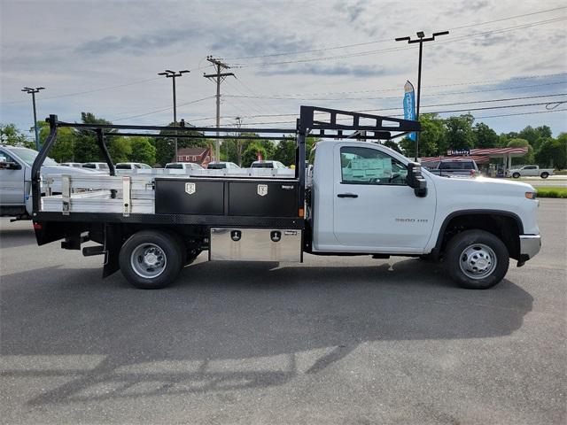 2024 Chevrolet Silverado 3500 HD Chassis Cab Vehicle Photo in MILFORD, DE 19963-6122