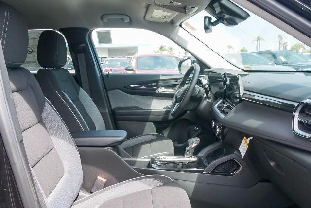 2024 Chevrolet Trailblazer Vehicle Photo in VENTURA, CA 93003-8585