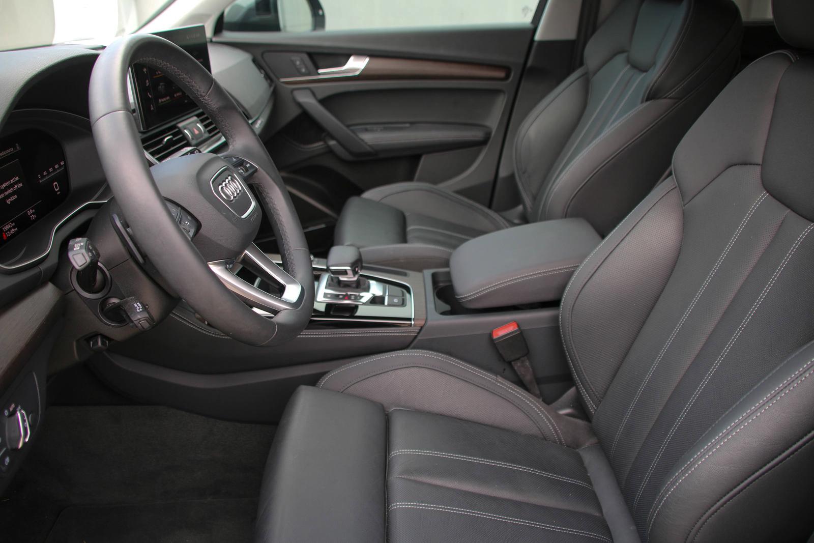 2024 Audi Q5 Vehicle Photo in SUGAR LAND, TX 77478